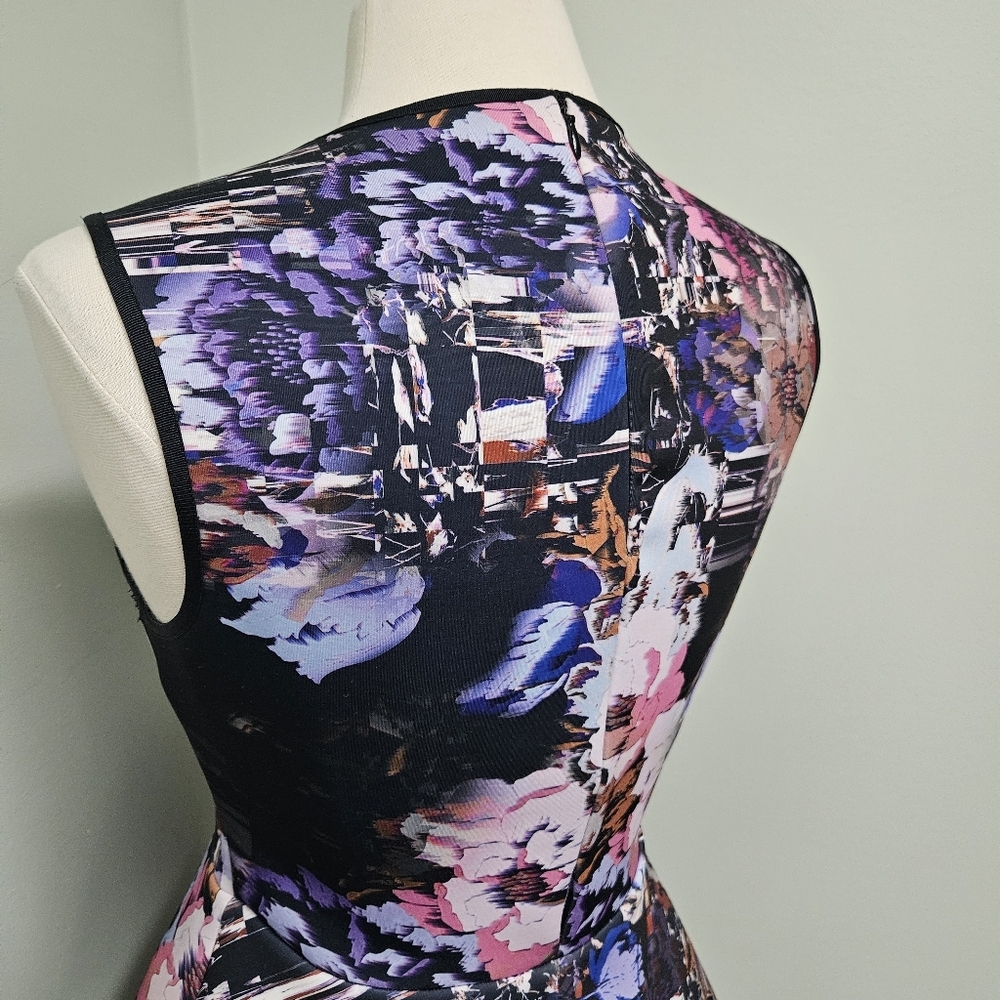 Clover Canyon Revolve Poetic Petals Peplum Top Neoprene Sleeveless Size Large - Picture 5 of 8